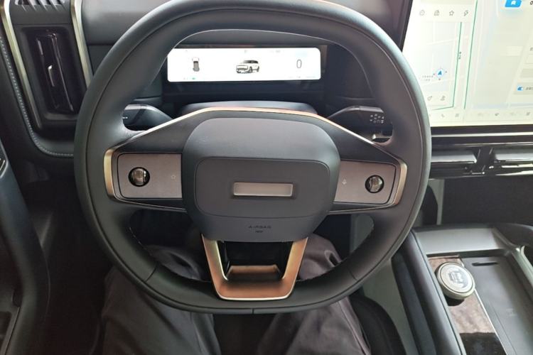 Used Chery Fengyun Fulwin X3 Plus 2025 Model 501 Four-Wheel Drive Smart Leading Edition Steering Wheel