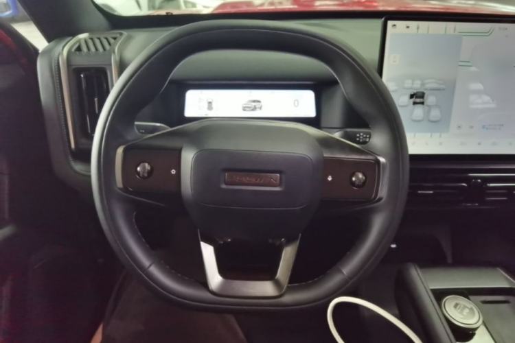 Used Chery Fengyun Fulwin X3 Plus 2025 Model 501 Four-Wheel Drive Smart Leading Edition Steering Wheel