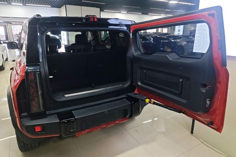 Used Chery Fengyun Fulwin X3 Plus 2025 Model 501 Four-Wheel Drive Smart Leading Edition Trunk