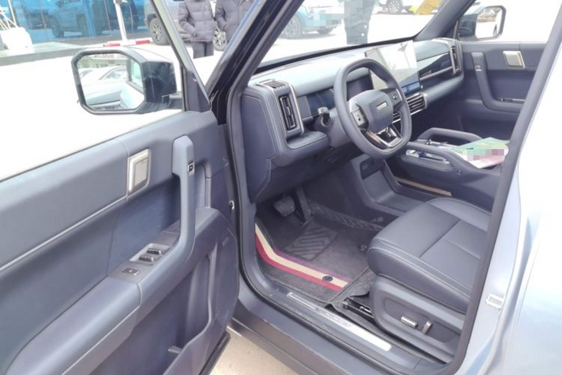 Used Chery Fengyun Fulwin X3 Plus 2025 Model 401 Two-Wheel Drive Smart Leading Edition Driver Seat