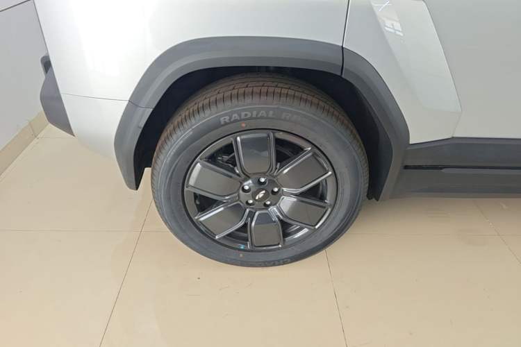 Used Chery Fengyun Fulwin X3 Plus 2025 Model 401 Two-Wheel Drive Smart Leading Edition Exterior 5