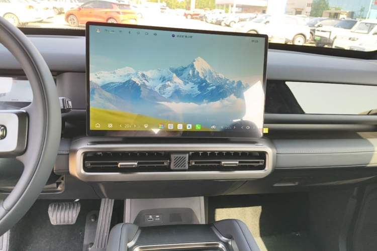Used Chery Fengyun Fulwin X3L 2025 Model 215 Smart Driving Edition Audio And AC Panel