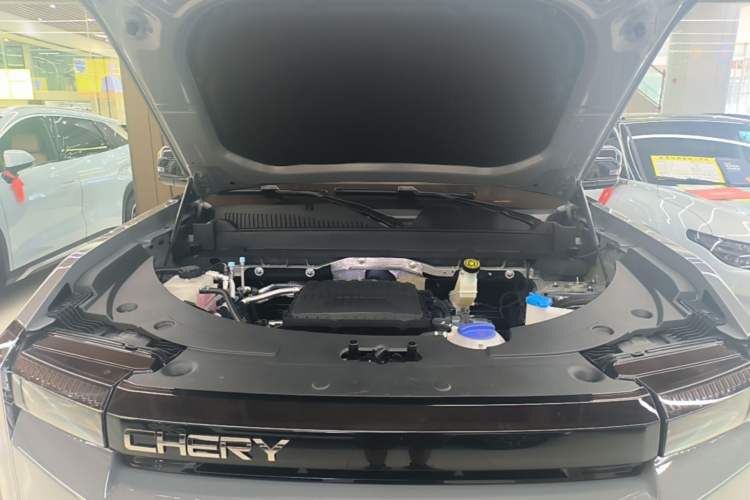 Used Chery Fengyun Fulwin X3L 2025 Model 215 Smart Driving Edition Engine Bay