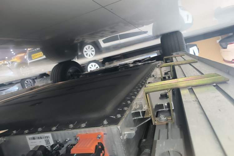 Used Chery Fengyun Fulwin X3L 2025 Model 215 Smart Driving Edition Left Side Sill