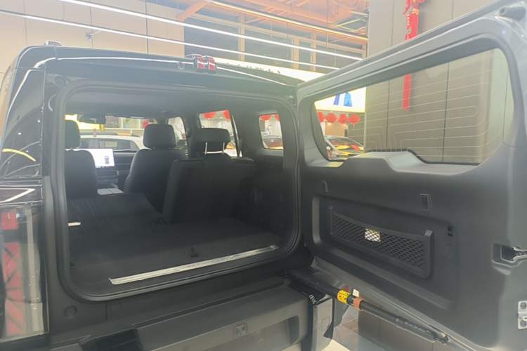 Used Chery Fengyun Fulwin X3L 2025 Model 215 Smart Driving Edition Trunk