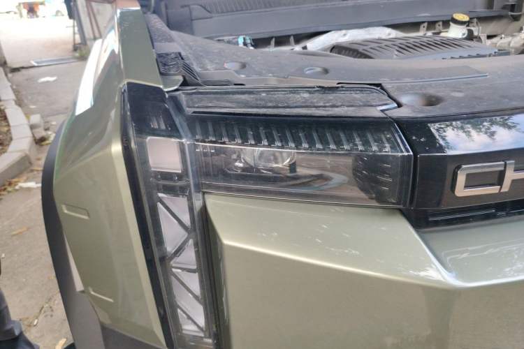 Used Chery Fengyun Fulwin X3L 2025 Model 215 Smart Driving Edition Right Front Headlight