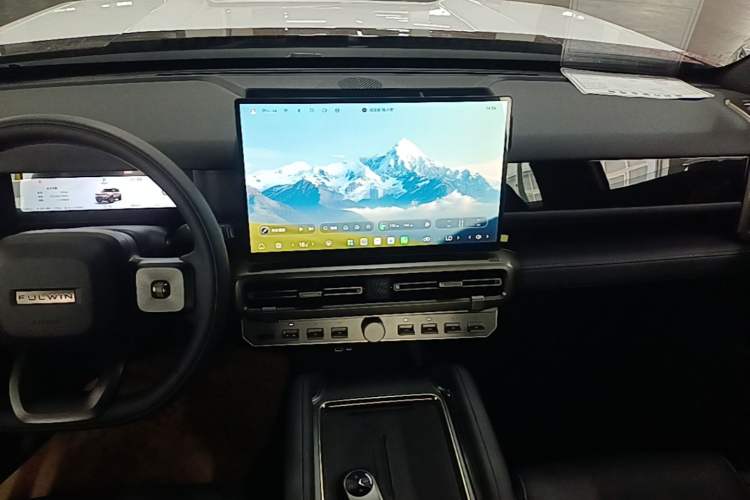 Used Chery Fengyun Fulwin X3L 2025 Model 215 Smart Driving Edition Audio And AC Panel