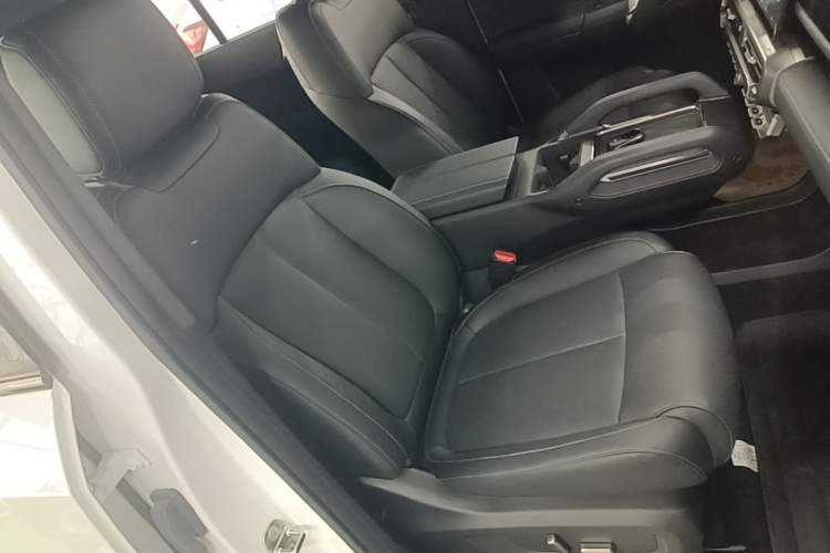 Used Chery Fengyun Fulwin X3L 2025 Model 215 Smart Driving Edition Right Front Seat