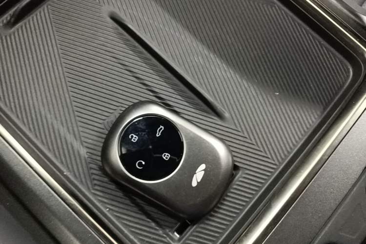 Used Chery Fengyun Fulwin X3L 2025 Model 215 Smart Driving Edition Vehicle Key