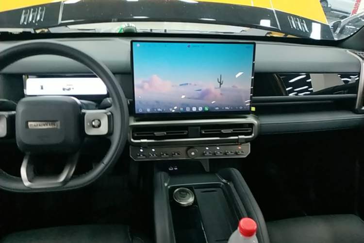 Used Chery Fengyun Fulwin X3L 2025 Model 205 All-Wheel Drive High-Energy Edition Audio And AC Panel