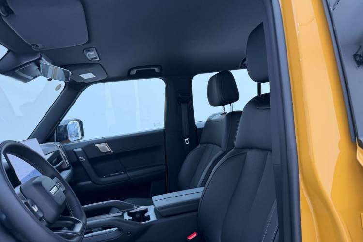Used Chery Fengyun Fulwin X3L 2025 Model 205 All-Wheel Drive High-Energy Edition Headliner