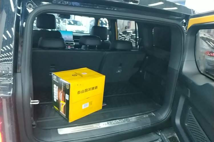 Used Chery Fengyun Fulwin X3L 2025 Model 205 All-Wheel Drive High-Energy Edition Trunk