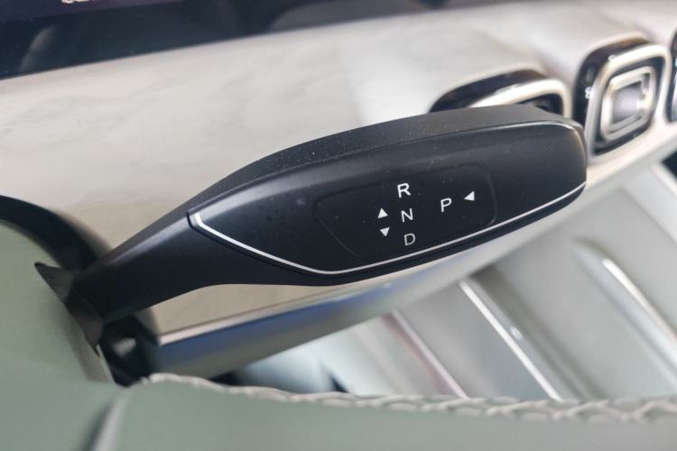 Used Chery Fengyun T10 2024 210 Luxury Edition Gear Lever