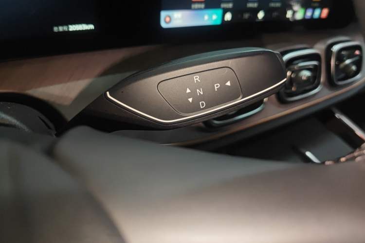 Used Chery Fengyun T10 2024 210 Luxury Edition Gear Lever