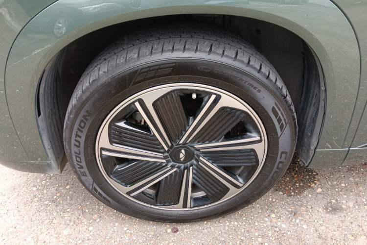 Used Chery Fengyun T10 2024 210 Luxury Edition Left Front Wheel Hub