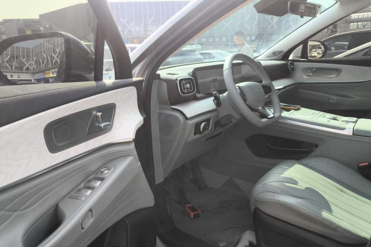 Used Chery Fengyun T10 2024 210 Luxury Edition Driver Seat