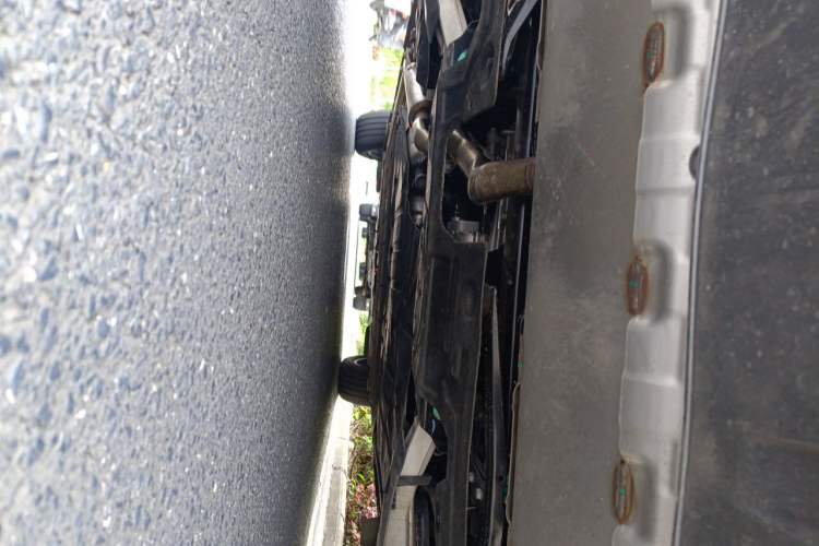 Used Chery Fengyun T11 2026 Model 220 Rear-Drive Dual IMAX Theater Edition Chassis Rear