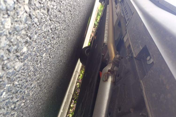 Used Chery Fengyun T11 2026 Model 220 Rear-Drive Dual IMAX Theater Edition Chassis Rear Left