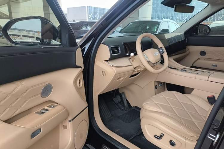 Used Chery Fengyun T11 2026 Model 220 All-Wheel Drive Dual IMAX Theater Edition Driver Seat