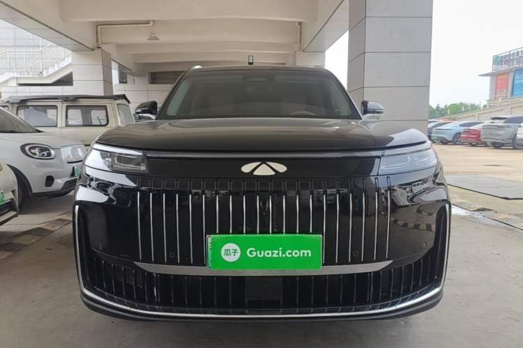 Used Chery Fengyun T11 2026 Model 220 All-Wheel Drive Dual IMAX Theater Edition Front