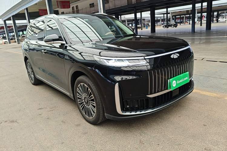 Used Chery Fengyun T11 2026 Model 220 Rear-Drive Dual IMAX Theater Edition Front Right 45 Deg