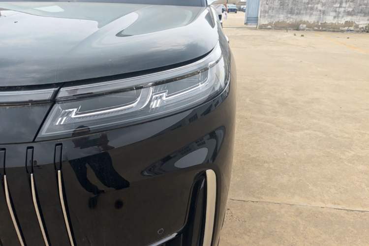 Used Chery Fengyun T11 2026 Model 220 All-Wheel Drive Family Fun Edition Left Front Headlight