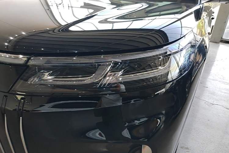 Used Chery Fengyun T11 2026 Model 220 All-Wheel Drive Family Fun Edition Left Front Headlight