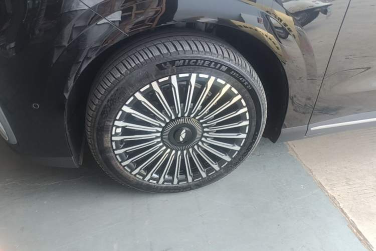 Used Chery Fengyun T11 2026 Model 220 All-Wheel Drive Family Fun Edition Left Front Wheel Hub