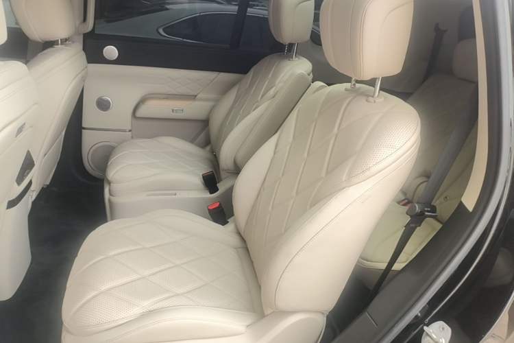 Used Chery Fengyun T11 2026 Model 220 All-Wheel Drive Family Fun Edition Left Rear Seat