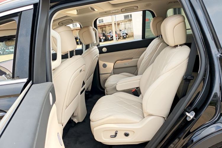 Used Chery Fengyun T11 2026 Model 220 All-Wheel Drive Family Fun Edition Left Rear Seat