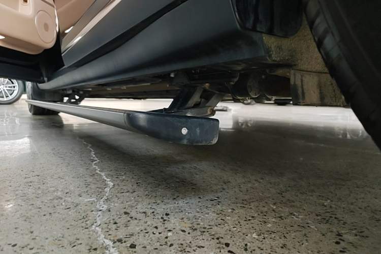 Used Chery Fengyun T11 2026 Model 220 All-Wheel Drive Family Fun Edition Left Side Sill