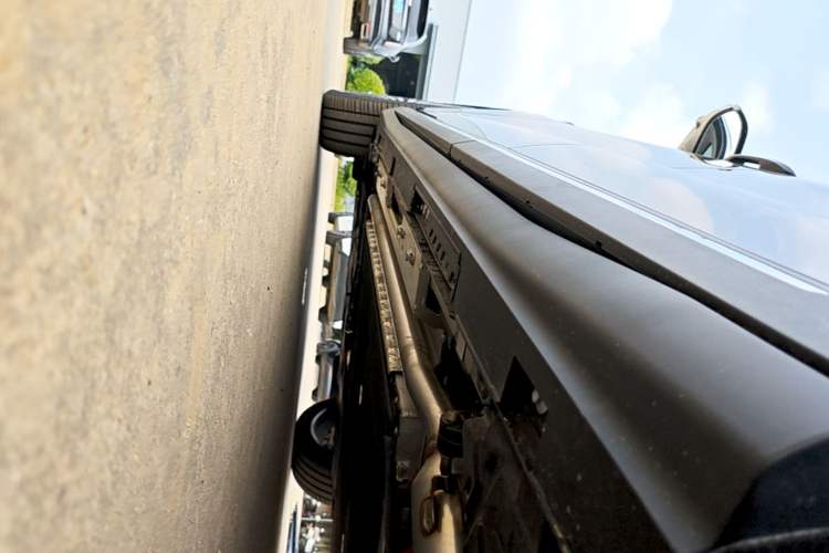 Used Chery Fengyun T11 2026 Model 220 All-Wheel Drive Family Fun Edition Left Side Sill