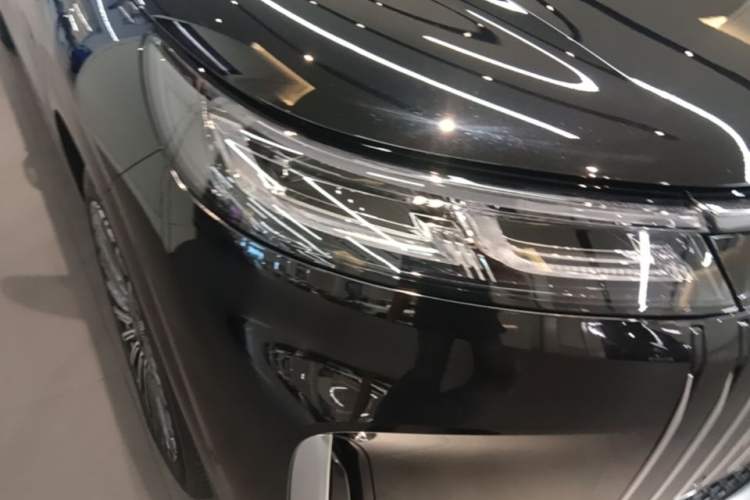 Used Chery Fengyun T11 2026 Model 220 All-Wheel Drive Family Fun Edition Right Front Headlight