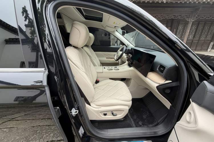 Used Chery Fengyun T11 2026 Model 220 All-Wheel Drive Family Fun Edition Right Front Seat