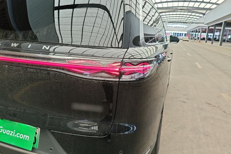 Used Chery Fengyun T11 2026 Model 220 Rear-Drive Dual IMAX Theater Edition Right Rear Taillight
