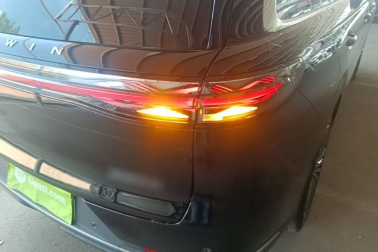 Used Chery Fengyun T11 2026 Model 220 All-Wheel Drive Family Fun Edition Right Rear Taillight