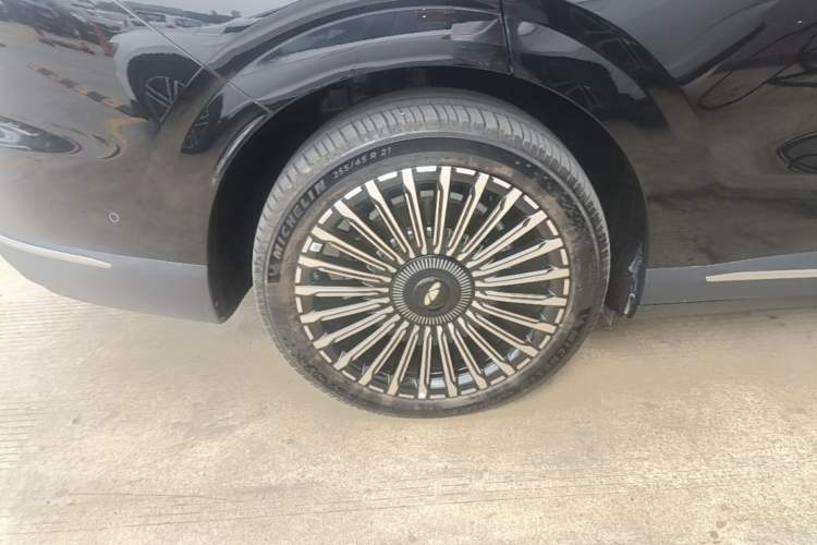 Used Chery Fengyun T11 2026 Model 220 All-Wheel Drive Family Fun Edition Right Rear Wheel Hub