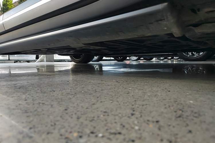 Used Chery Fengyun T11 2026 Model 220 All-Wheel Drive Family Fun Edition Right Side Sill