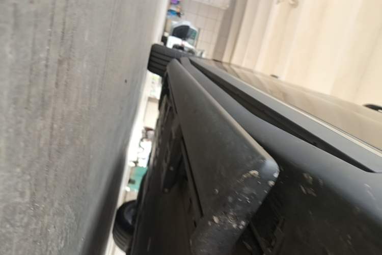 Used Chery Fengyun T11 2026 Model 220 All-Wheel Drive Dual IMAX Theater Edition Right Side Sill