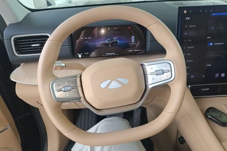Used Chery Fengyun T11 2026 Model 220 All-Wheel Drive Dual IMAX Theater Edition Steering Wheel