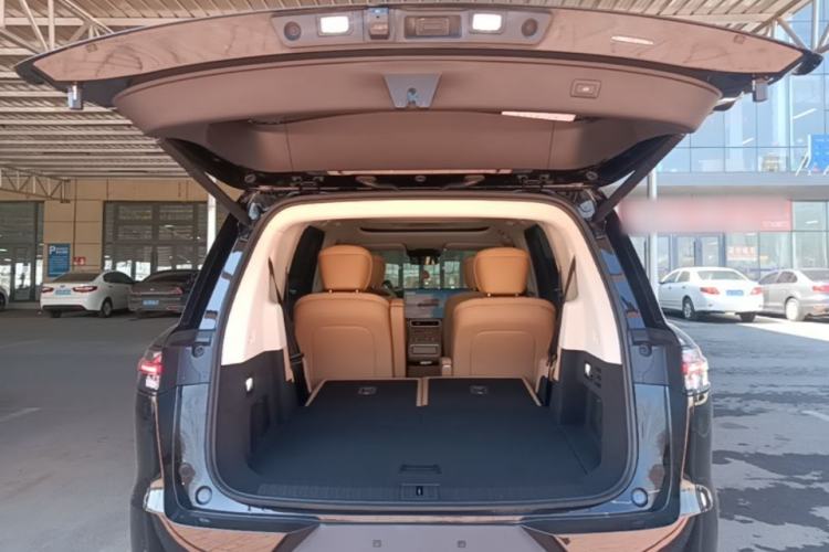 Used Chery Fengyun T11 2026 Model 220 All-Wheel Drive Family Fun Edition Trunk