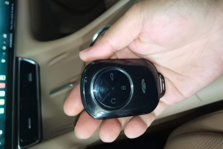 Used Chery Fengyun T11 2026 Model 220 Rear-Drive Dual IMAX Theater Edition Vehicle Key