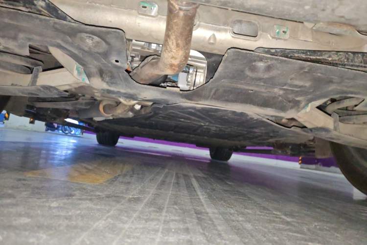 Used Chery Fengyun T11 2026 Model 220 All-Wheel Drive Family Fun Edition Chassis Rear
