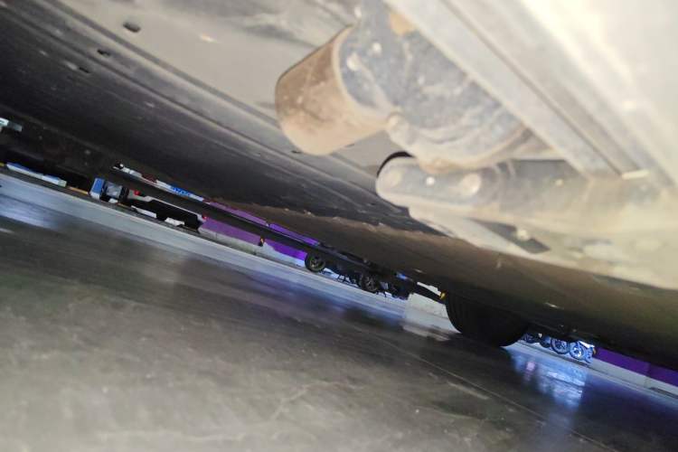 Used Chery Fengyun T11 2026 Model 220 All-Wheel Drive Family Fun Edition Chassis Rear Right