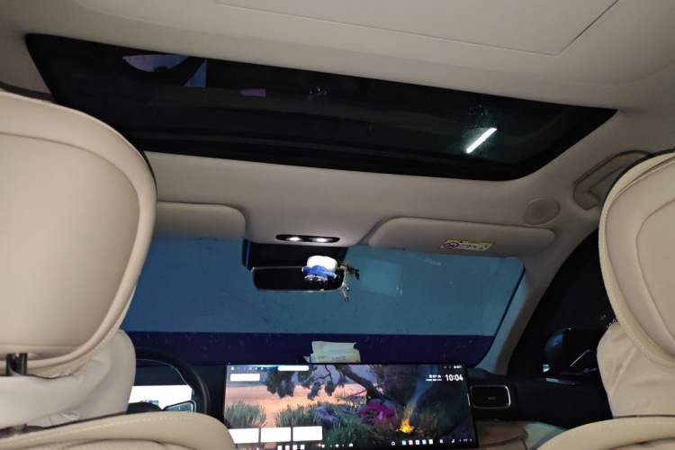 Used Chery Fengyun T11 2026 Model 220 All-Wheel Drive Family Fun Edition Headliner