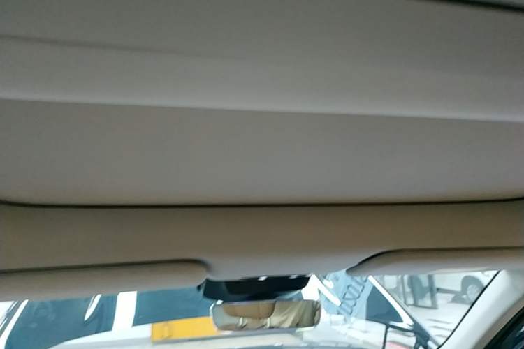 Used Chery Fengyun T11 2026 Model 220 All-Wheel Drive Family Fun Edition Headliner