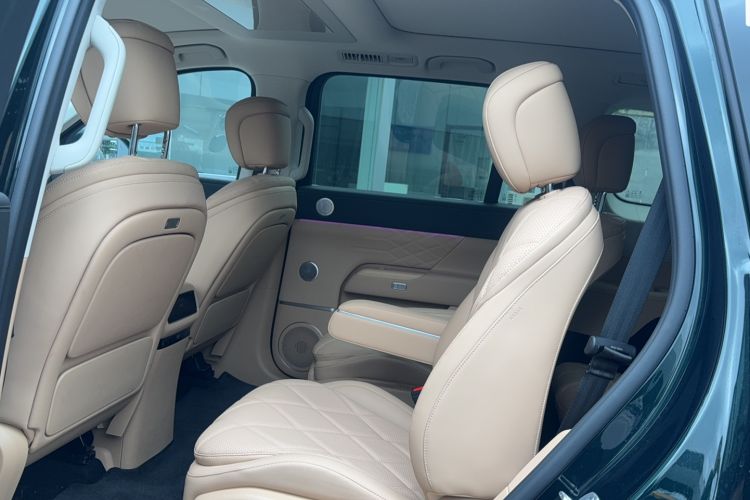 Used Chery Fengyun T11 2026 Model 220 All-Wheel Drive Family Fun Edition Interior 4