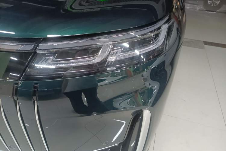 Used Chery Fengyun T11 2026 Model 220 All-Wheel Drive Family Fun Edition Left Front Headlight