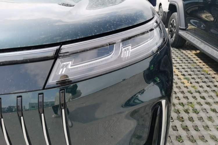 Used Chery Fengyun T11 2026 Model 220 All-Wheel Drive Family Fun Edition Left Front Headlight