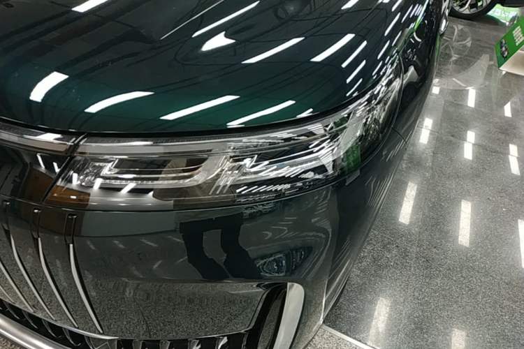 Used Chery Fengyun T11 2026 Model 220 All-Wheel Drive Family Fun Edition Left Front Headlight